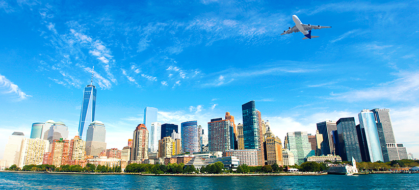 new-york-skyline-with-plane