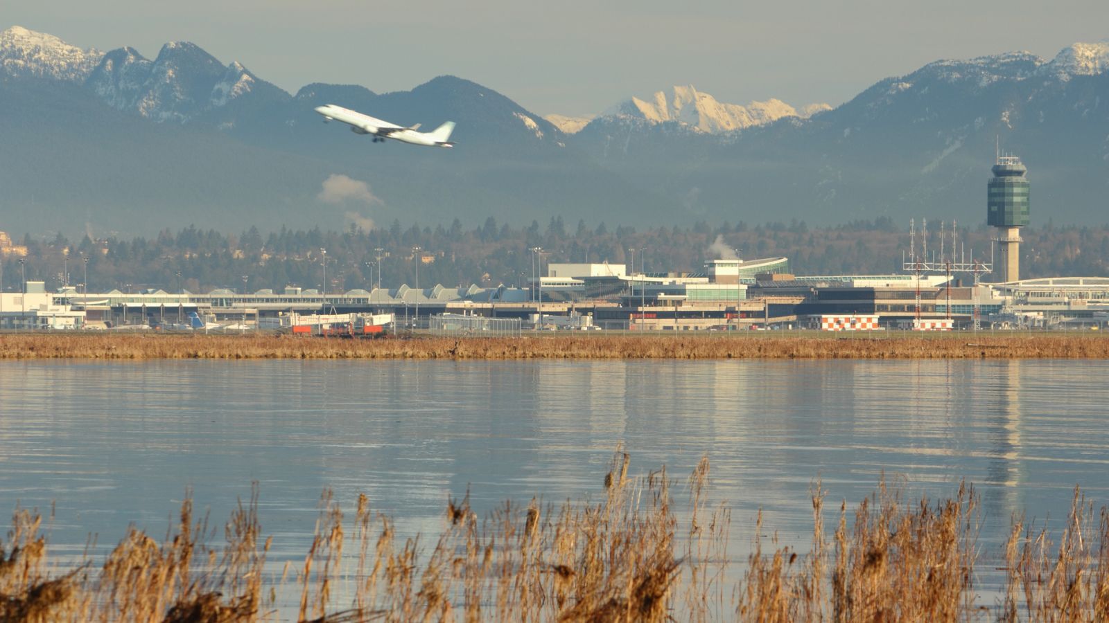 Canada Adjusts Airline Capacity for the Snowbird Season | Aviation Market Analysis | OAG